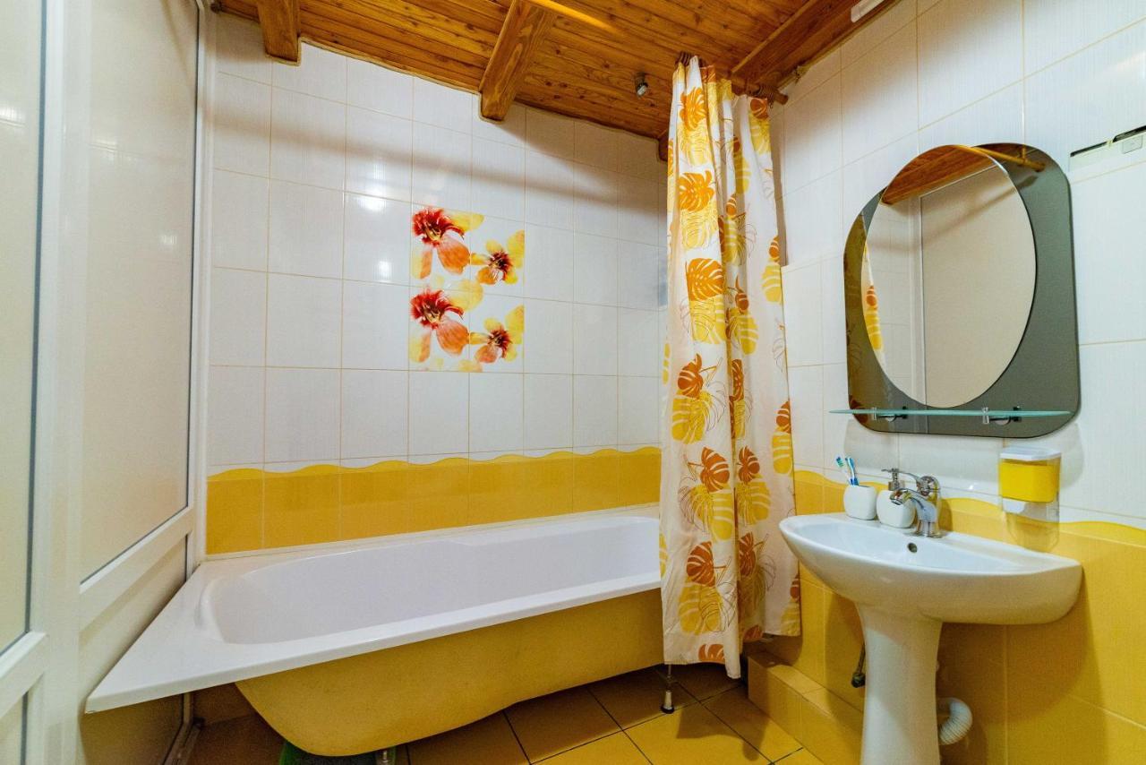 Хостел Галіція Kolomyia Exterior foto