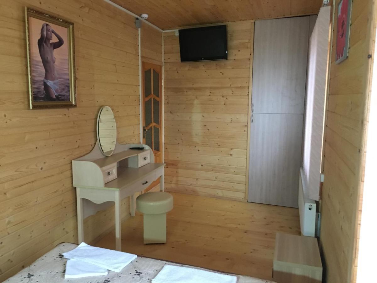 Хостел Галіція Kolomyia Exterior foto